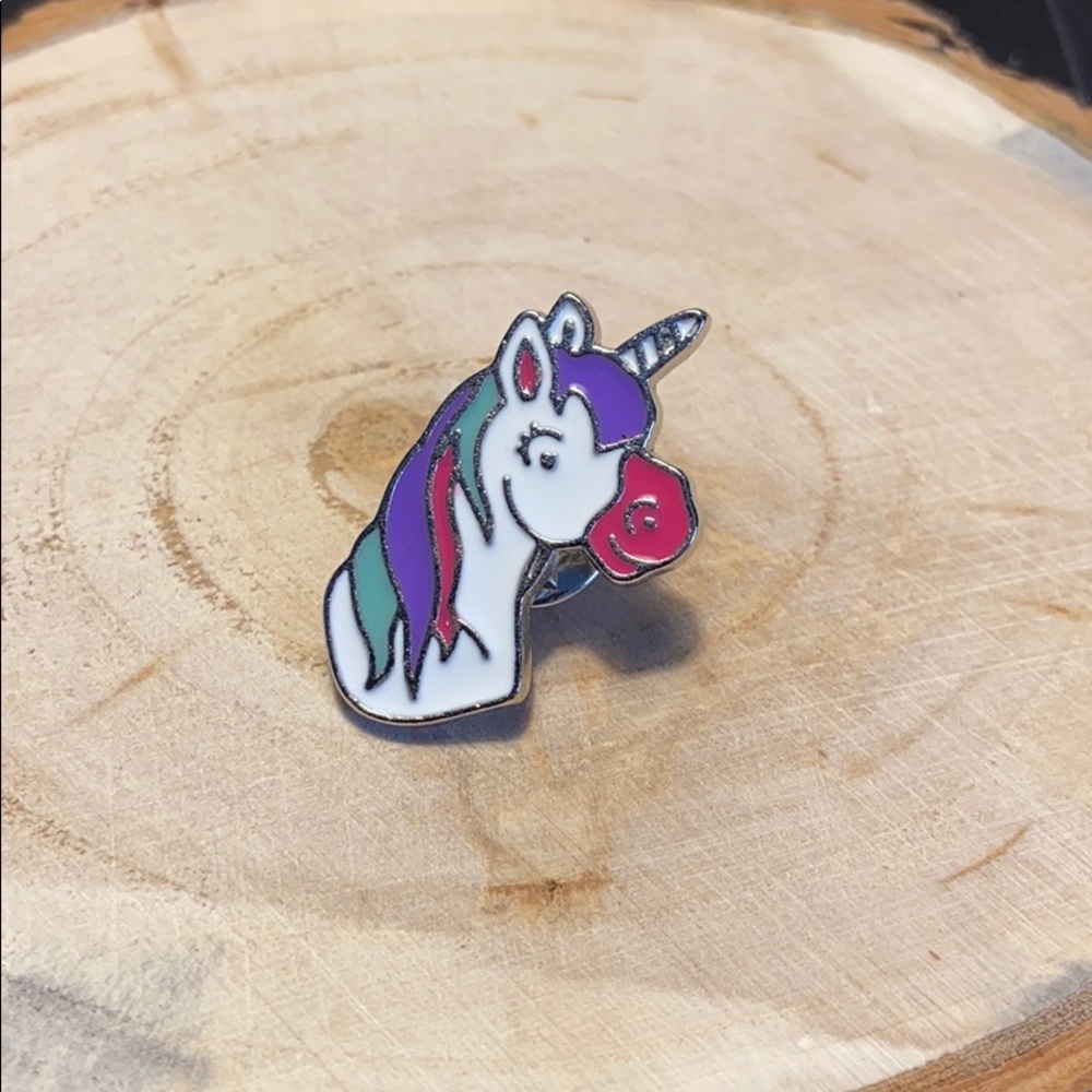 Unicorn Pin 🦄